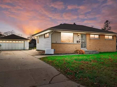 8827 W Lawn Ave, Milwaukee, WI 53225