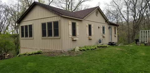 136 Hickory Nut Ln, Edgerton, WI 53534