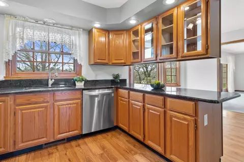 Kitchen - 6237 S Edgewater Dr, Beloit, WI 53511 photo 4 of 5