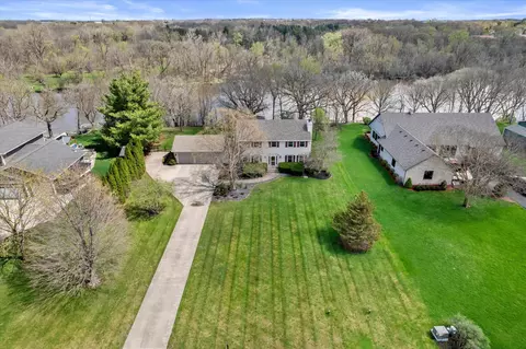View/Area - 6237 S Edgewater Dr, Beloit, WI 53511 photo 2 of 9
