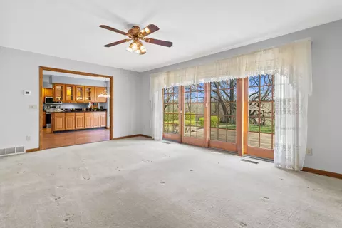 Living - 6237 S Edgewater Dr, Beloit, WI 53511 photo 4 of 5