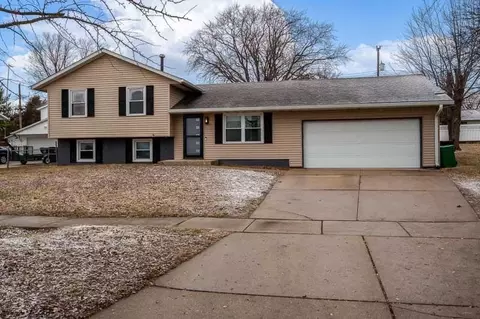 1927 Burton St, Beloit, WI 53511