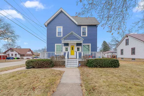615 De Clark St, Beaver Dam, WI 53916