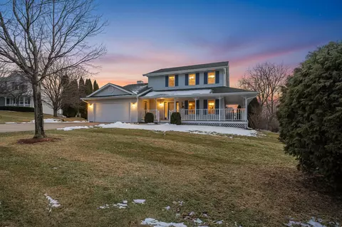 627 Cambridge Dr, Ripon, WI 54971