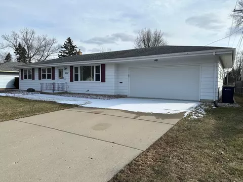 1918 Randolph Rd, Janesville, WI 53545
