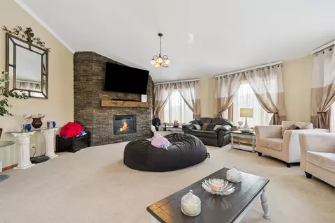 Living - 214 Eagle Dr, Mcgregor, IA 52157 photo 3 of 5