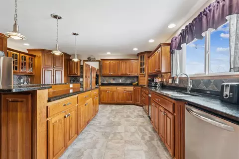 Kitchen - 214 Eagle Dr, Mcgregor, IA 52157 photo 3 of 4