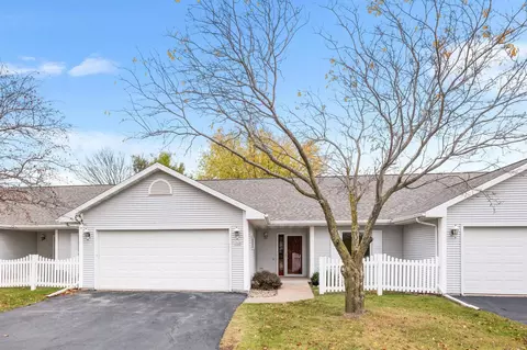 1568 S Oakwood Rd, Oshkosh, WI 54904