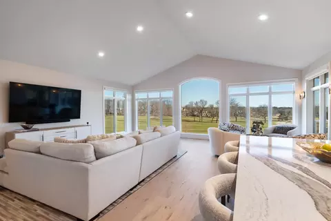 5003 Wenlock Rose Ct, Middleton, WI 53562