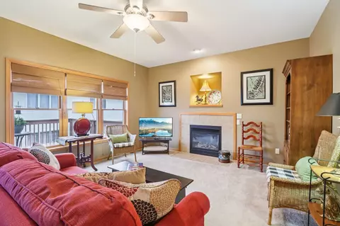 113 Jennifer Cir, Mount Horeb, WI 53572