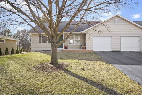 208 Wall St #1, Mazomanie, WI 53560