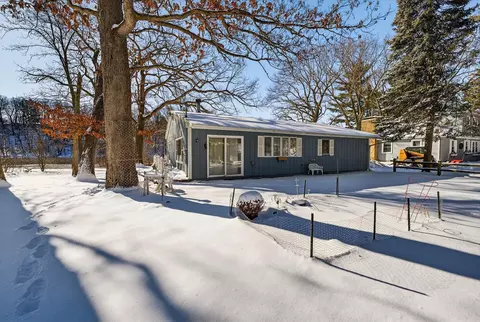 2201 W Crystal Springs Rd, Janesville, WI 53545