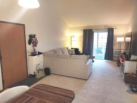 201 Kearney Way #305, Waunakee, WI 53597
