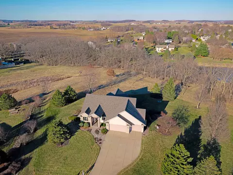 4604 Plantation Ct, Middleton, WI 53562