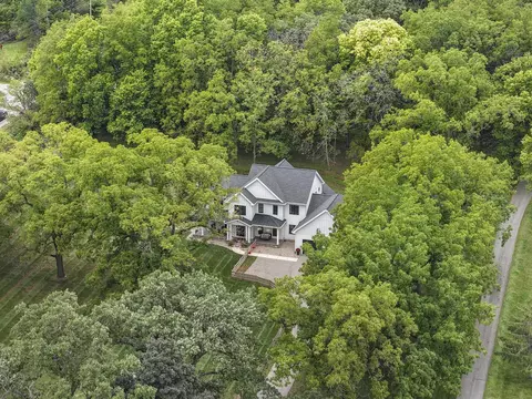 2257 Dyreson Rd, Mcfarland, WI 53558