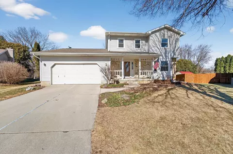 2567 Petersburg Cir, Fitchburg, WI 53719