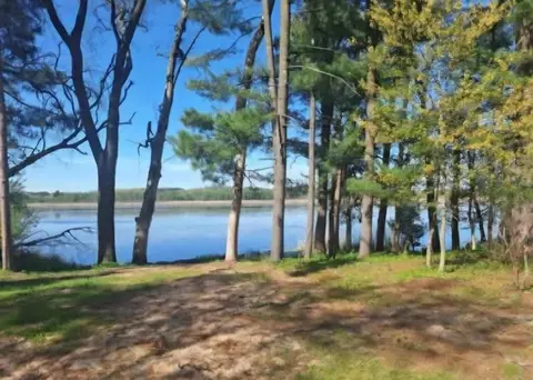 2565 N Lakeview Dr, Montello, WI 53949
