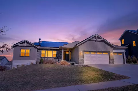 408 Saratoga Dr, Johnson Creek, WI 53038