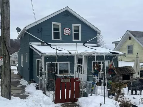 151 Desoto St, De Soto, WI 54624