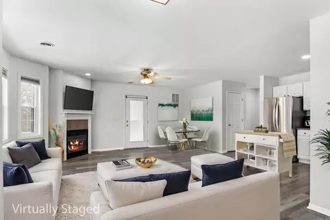 818 Herndon Dr #2, Madison, WI 53718
