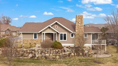 8226 Mill Creek Dr, Madison, WI 53719