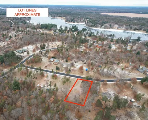 823 Marlboro Ct, Nekoosa, WI 54457