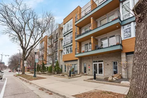15 S Broom St #404, Madison, WI 53703