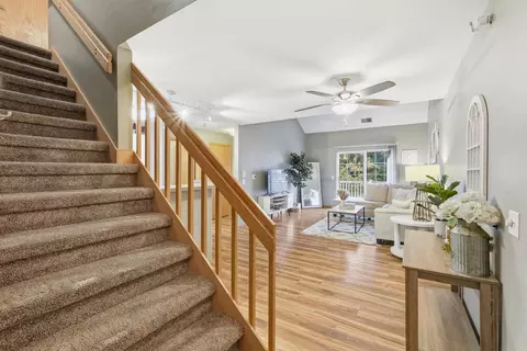 10 Kings Mill Cir #304, Madison, WI 53718