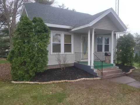 1018 Elm St, Wisconsin Dells, WI 53965