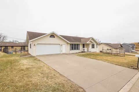 231 Rita Ave, Dickeyville, WI 53808