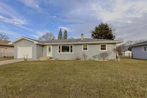 1808 N Concord Dr, Janesville, WI 53545