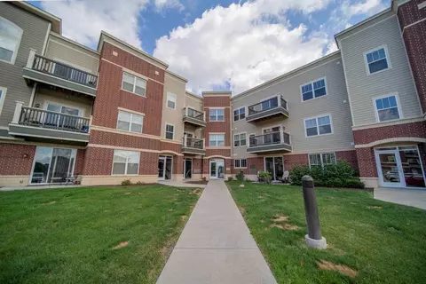 5194 Sassafras Dr #307, Fitchburg, WI 53711