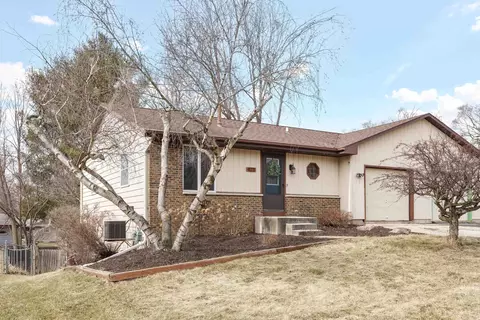 423 N Wright Rd, Janesville, WI 53546