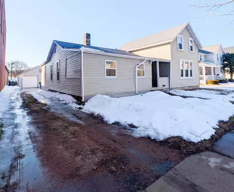 206 N 2nd Ave, Wausau, WI 54401