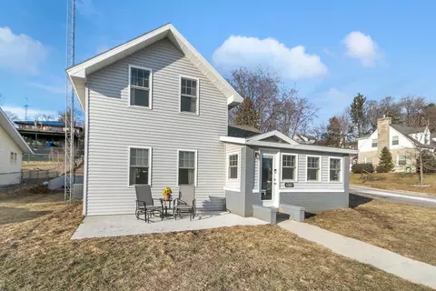 1201 W Conant St, Portage, WI 53901