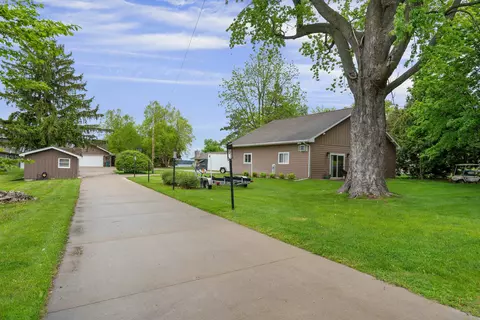 Exterior - w2932 Kahl Road, Markesan, WI 53946 photo 6 of 11