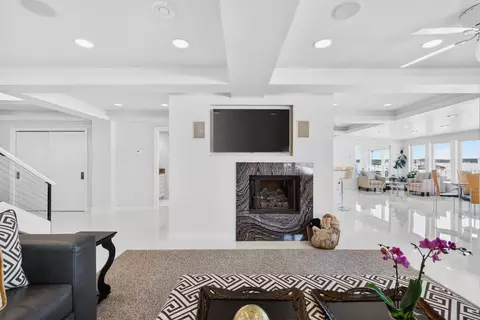 Living - w2932 Kahl Road, Markesan, WI 53946 photo 3 of 6