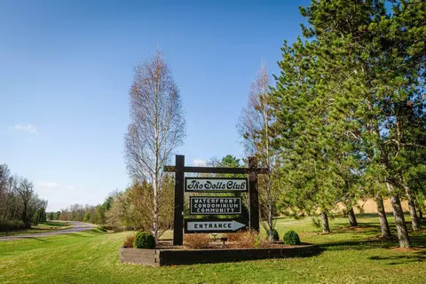 1 Cedar Trl #1, Wisconsin Dells, WI 53965