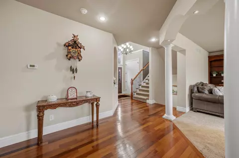 Entry Way - 852 Augusta Dr, Oregon, WI 53575 photo 2 of 5