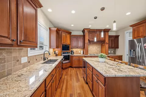 Kitchen - 852 Augusta Dr, Oregon, WI 53575 photo 2 of 8