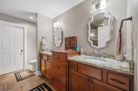 Bath - 852 Augusta Dr, Oregon, WI 53575 photo 7 of 8