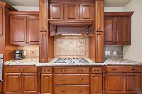 Kitchen - 852 Augusta Dr, Oregon, WI 53575 photo 5 of 8