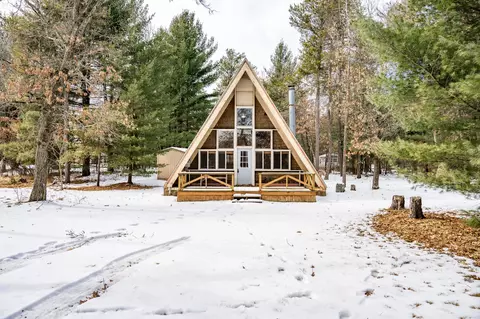 n8935 Deer Path, New Lisbon, WI 53950