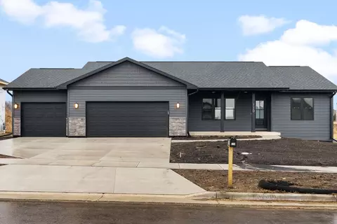 110 Windmill Ridge Rd, Evansville, WI 53536