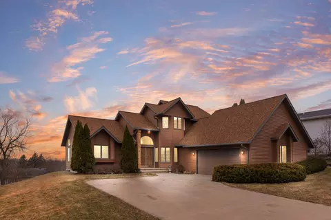 560 Russell Dr, Ripon, WI 54971