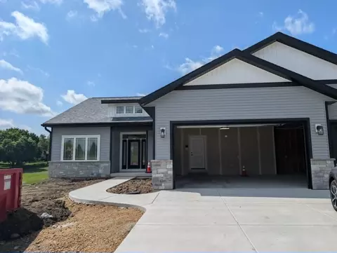 445 Foxfield Ct, Oregon, WI 53575