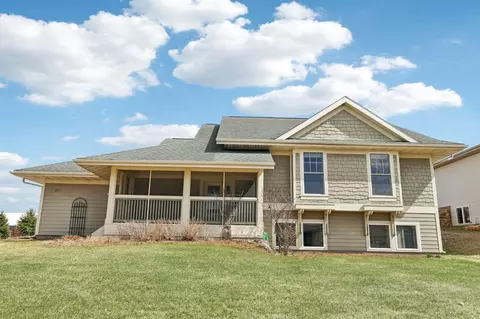 1021 Susan Crst, Black Earth, WI 53515