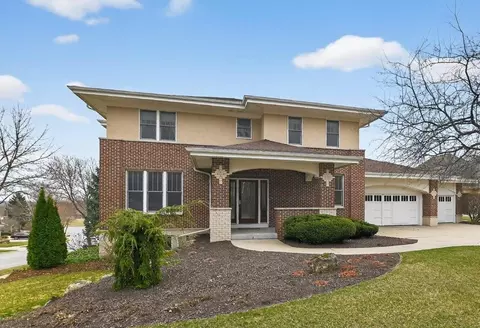 2 Coyote Ct, Madison, WI 53717