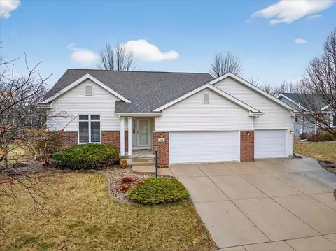 108 Donegal Dr, Cottage Grove, WI 53527
