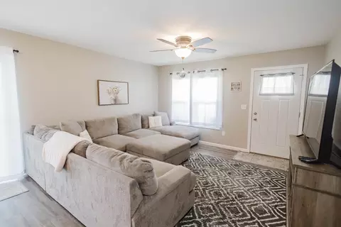 1400 Bea Ann Dr, Dodgeville, WI 53533